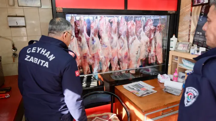 Gıda güvenliği alarmı değil, rutin kontrol: Ceyhan’da kasaplar denetlendi