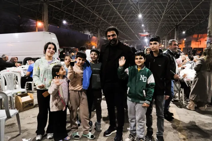 Adana’da “Gönül Sofraları” Buluşması: Birlik ve Beraberlik Vurgusu 