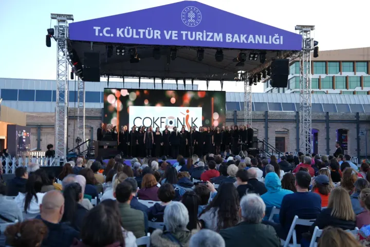 ADANA KÜLTÜR YOLU FESTİVALİ TÜM COŞKUSUYLA SONA ERDİ 
