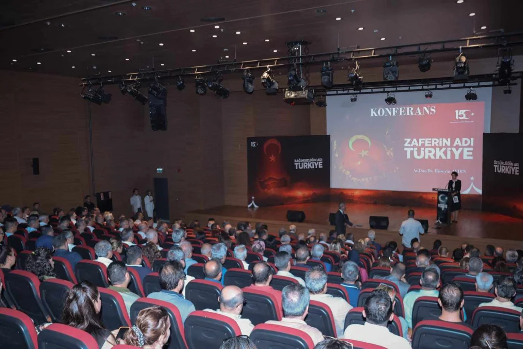 “Zaferin Adı Türkiye” Konferansı Adana’da Gerçekleştirildi 