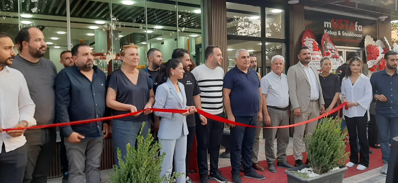 CEYHAN’DA YENİ LEZZET DURAĞI: MUSTAFA KEBAP & STEAK HOUSE AÇILDI