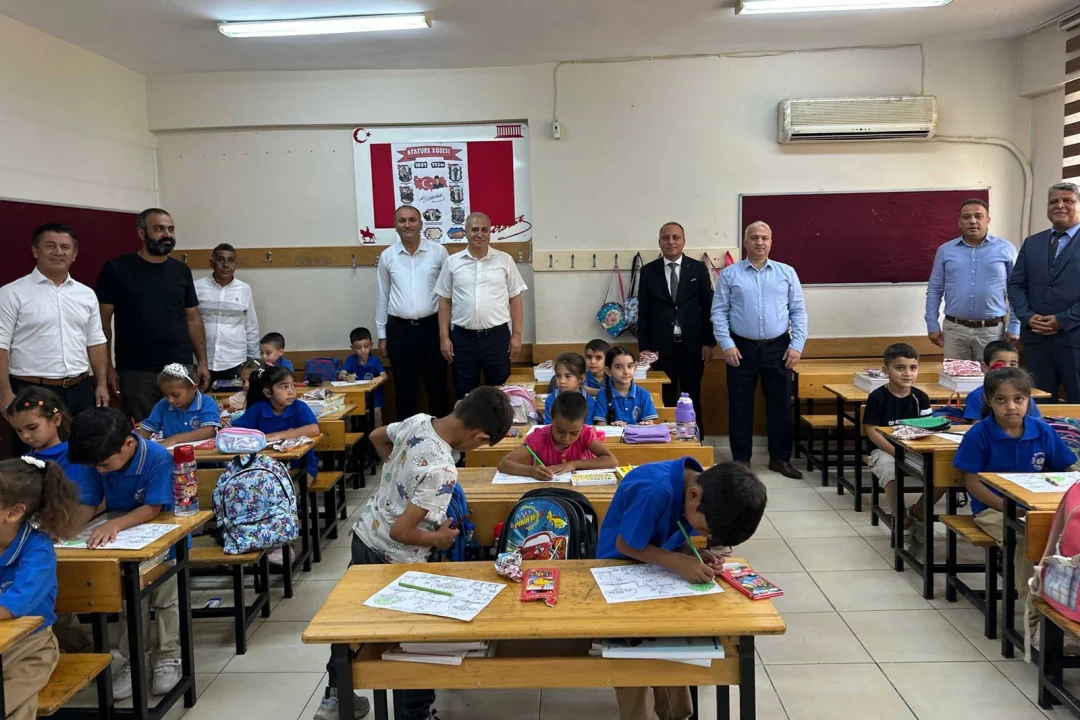 Ceyhan’da Yeni Eğitim Öğretim Yılı Törenle Başladı
