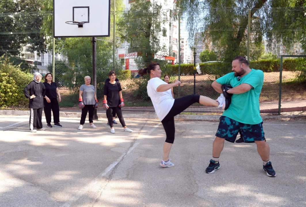 Kadınlara Ücretsiz Spor ve Savunma Eğitimi! 