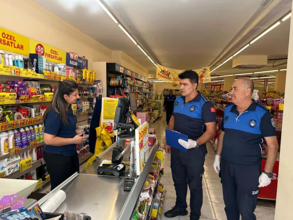 Ceyhan Belediyesi’nden Zincir Marketlere Sıkı Denetim