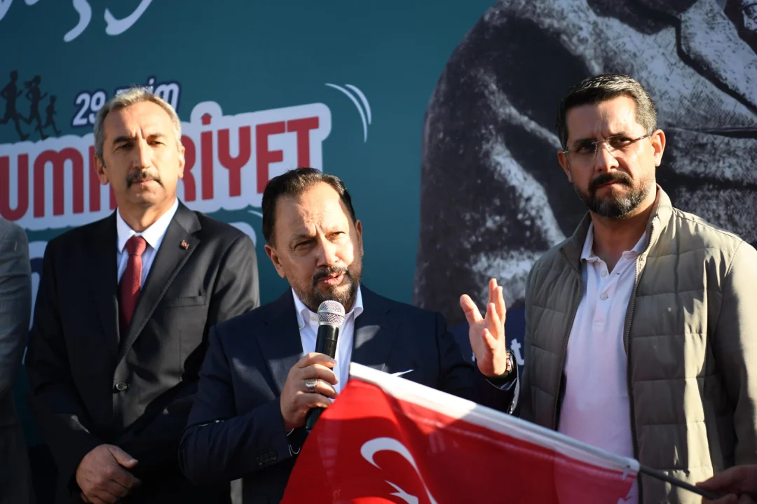 350 Yürek Cumhuriyet İçin Koştu!
