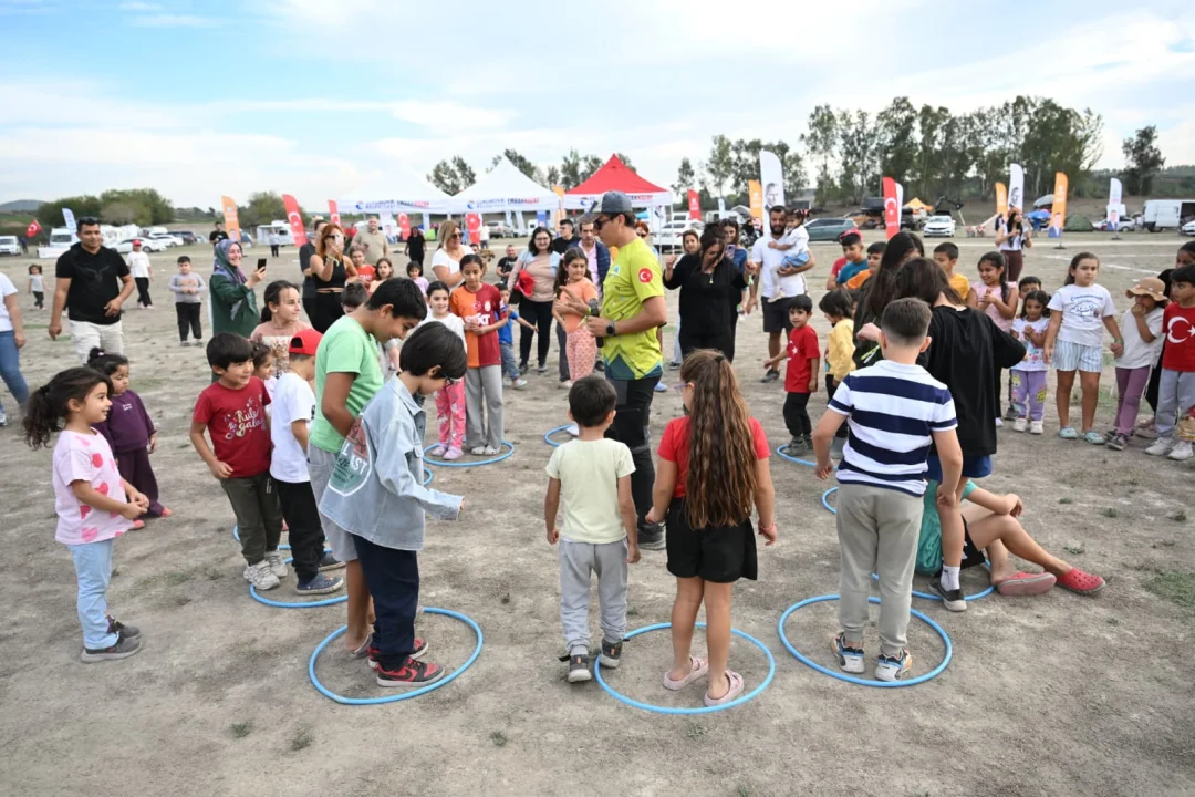 Çukurova Belediyesi Cumhuriyet’i Doğada Kutladı 