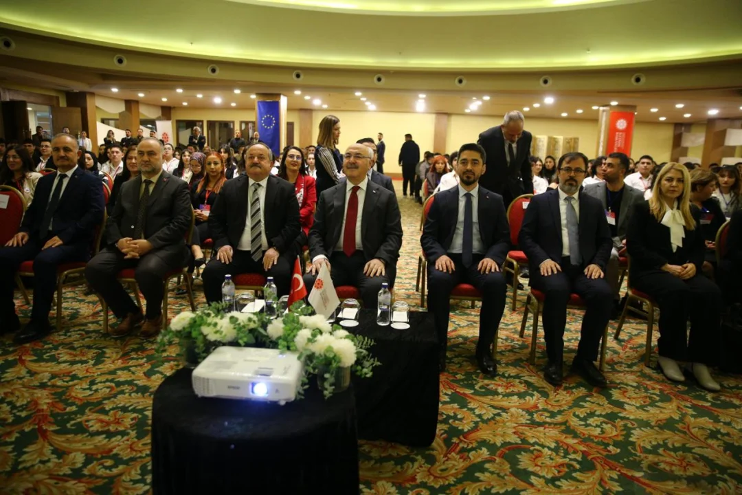 GüEe4e Dezenformasyonla Mücadele, Adana'da Gençlerle Ele Alındı