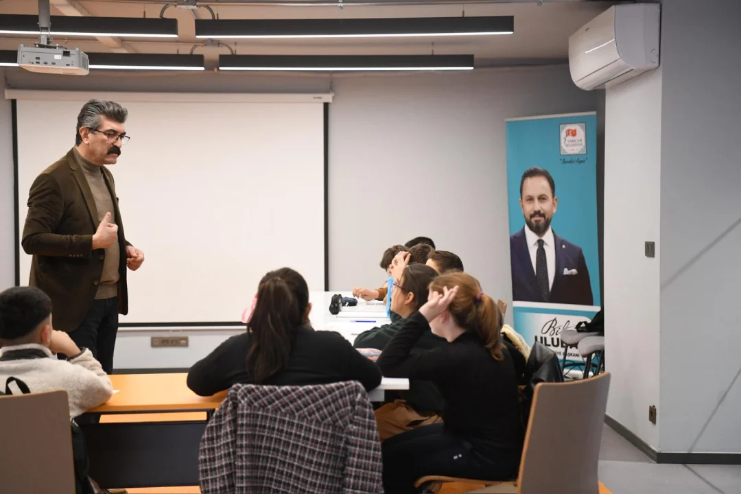 SARICAM’DA KARANLIĞI YARAN BİR ADIM: EĞİTİME GÜÇLÜ DESTEK 