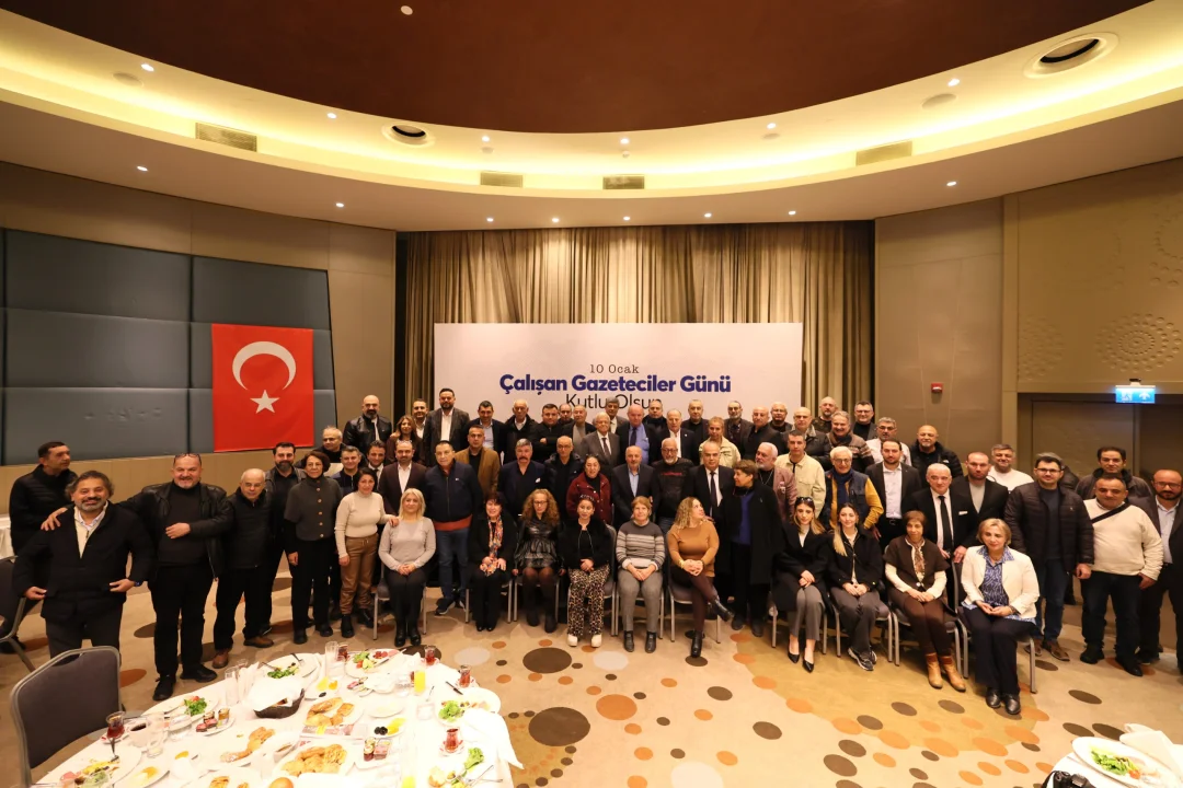 BAŞKAN DEMİRÇALI GAZETECİLERLE KAHVALTIDA BULUŞTU