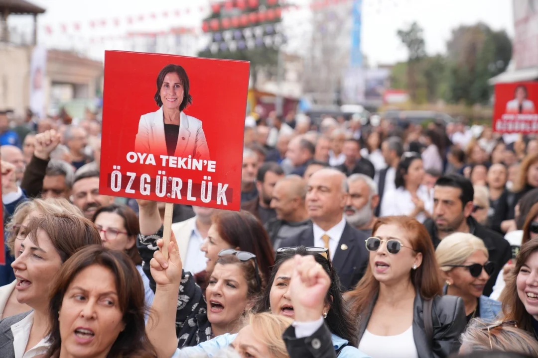 Seyhan’da İrade Nöbeti: Oya Tekin İçin Adalet Çağrısı Yükseliyor 