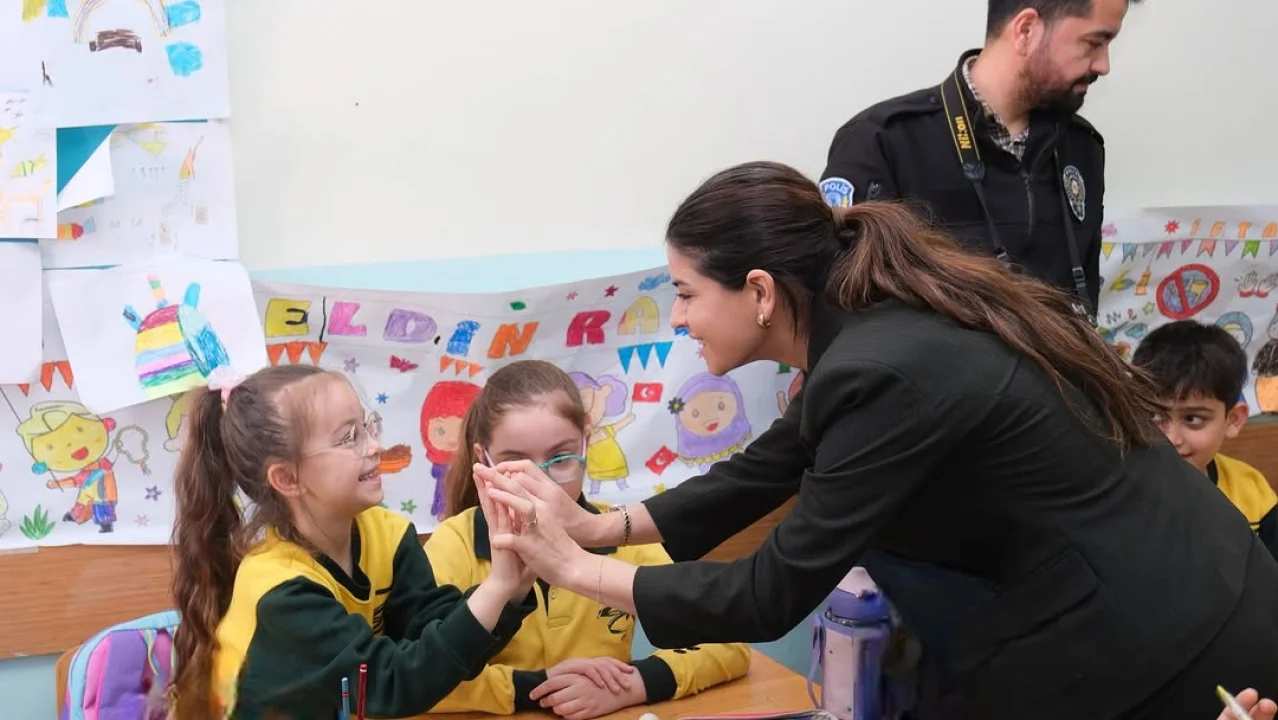 YILDIZ: “23 NİSAN, MİLLET İRADESİNİN VE GELECEĞİMİZİN SİMGESİDİR” 