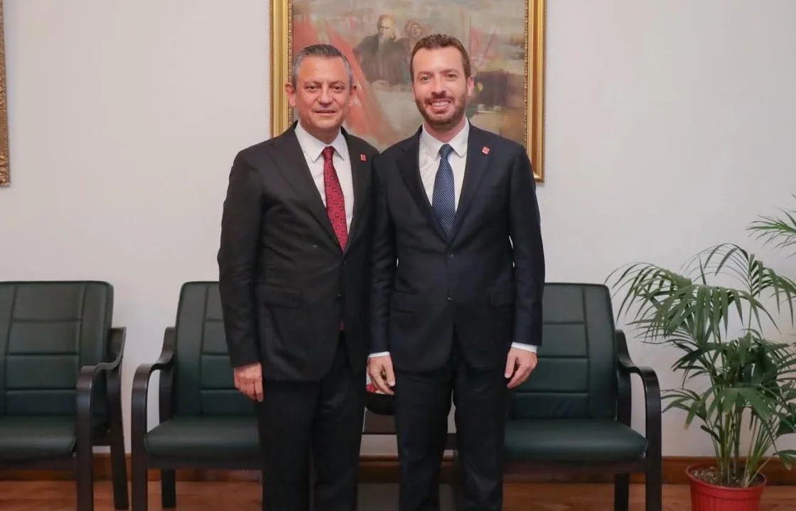 Ceyhan’da Ezber Bozan Veda: Kadir Aydar 'Yeni Parti' De
