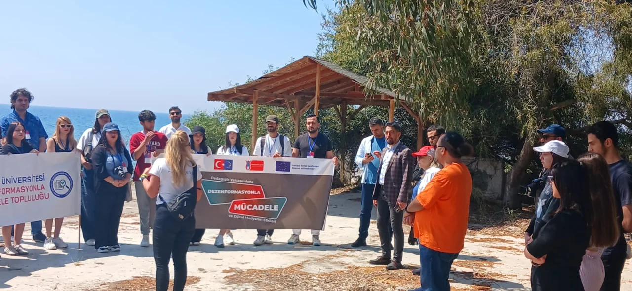Mersin'de Gençler Dezenformasyonla Mücadele İçin Bir Araya Geldi 